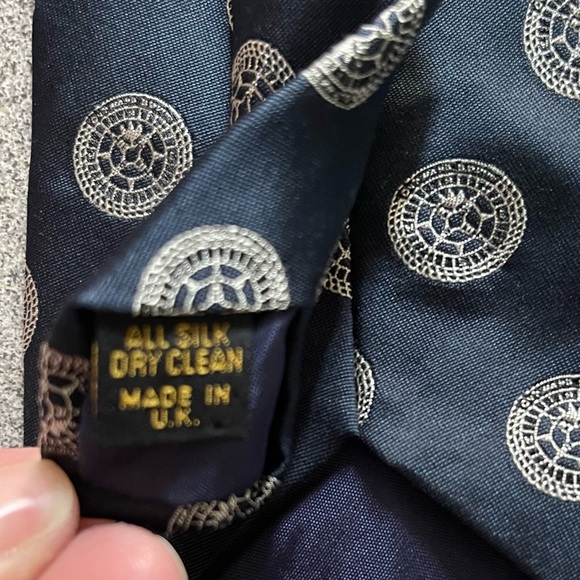 Cornelia James Navy Blue & White Silk Tie 3.5x58” - Picture 4 of 5